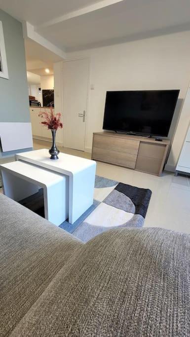 Appart 2 Chambres Avec Exterieur Cherbourg-en-Cotentin Ngoại thất bức ảnh