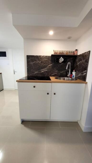 Appart 2 Chambres Avec Exterieur Cherbourg-en-Cotentin Ngoại thất bức ảnh